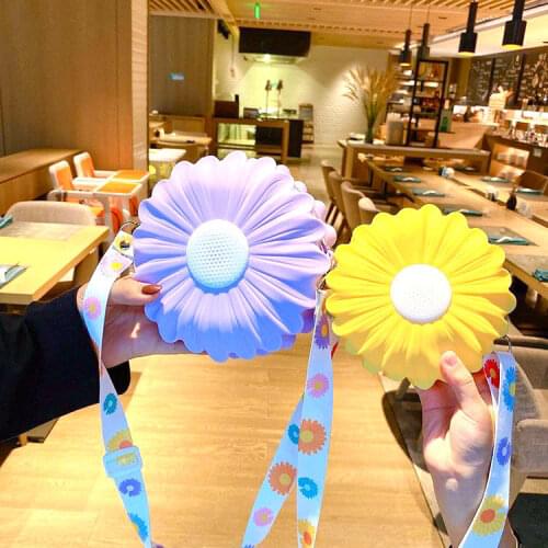 Cute Daisy Girls Baby Small Coin Purse Fashion Flower Childrens Silica Gel Messenger Bags Fashion Design Women Wallet Handbags