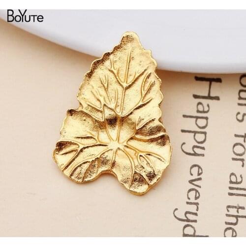 BoYuTe (50 Pieces/Lot) Metal Alloy 19*27MM Whole Maple Leaf Materials Ancient Style Diy Hair Ttiara Hair Accessories Parts