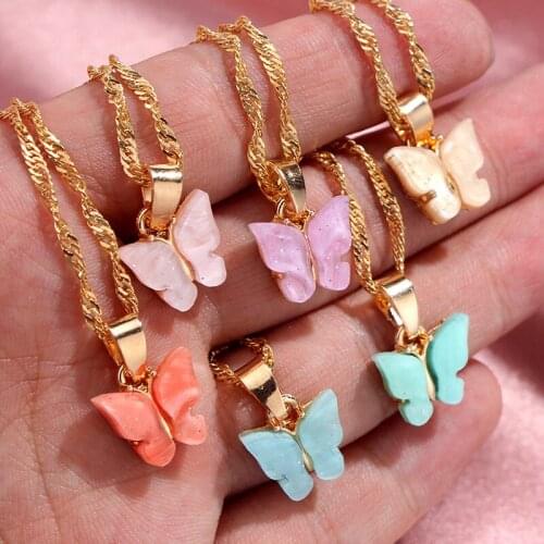 Flatfoosie Korean Cute Butterfly Pendant Necklace for Women Gold Color Twist Chain Necklace Fashion Jewelry Friendship Gifts