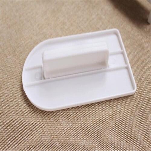Cake Decorating Tools Cake Smoother 14.8x 8.3cm White Plastic Floating Device Baking Polisher Floating Tools Cake Accessories