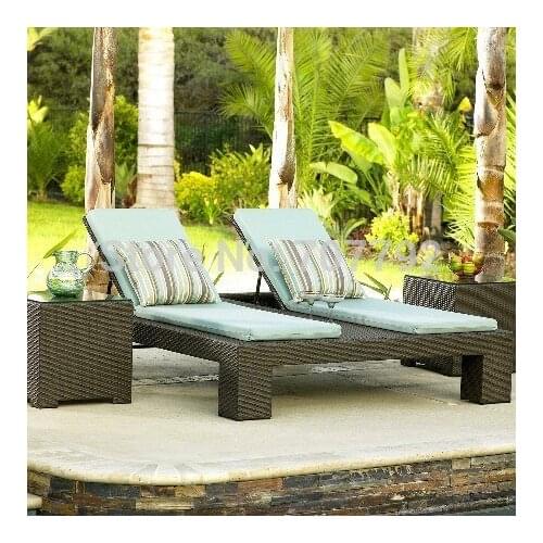 Fancy Outdoor Wicker Double Lounger