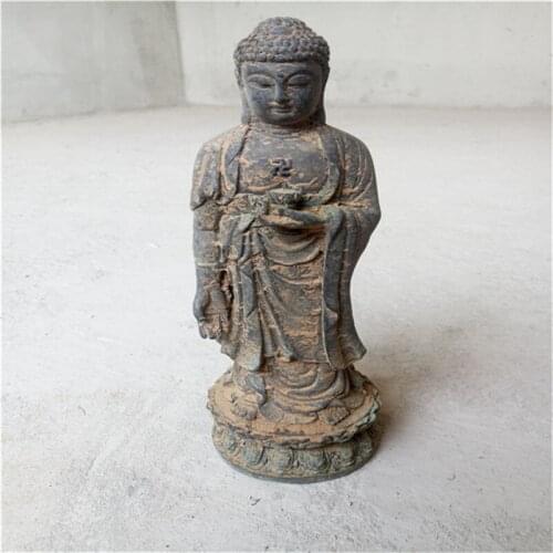 Unearthed old objects of bronze statues of Buddha