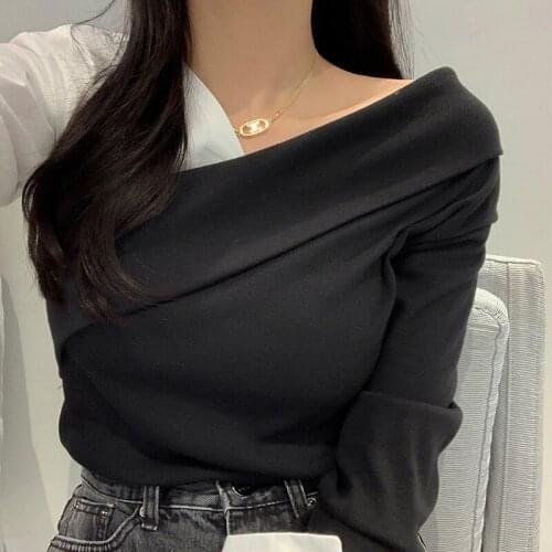 ZCSMLL V-neck Black Contrast White Loose Long-sleeved Vintage Women Pullovers Korean Fashion 2021autumn Temperament Tops