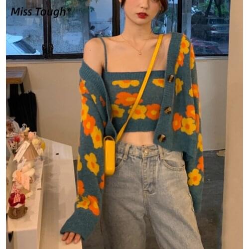 Autumn Floral Sweet Knitting Sweater Coat Female Korean Holiday Casual Sweater Tops Sexy Strap Vest Two Piece Suit Knitting Tops