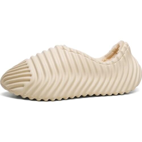 Warm Shoes for Men Winter Comfortable Slip-On Slides Male Slippers Outdoor Walking Fur Sneakers Male Chaussures Foam Runners