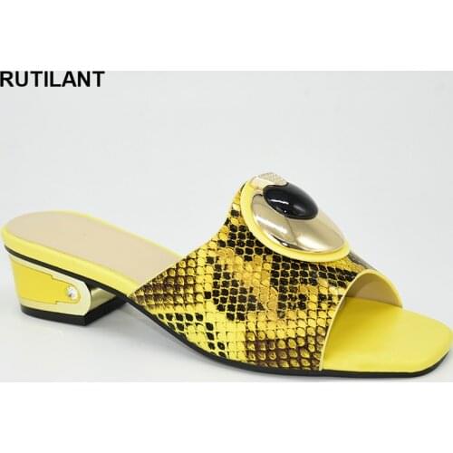 New Design Women Bright PU Leather Outdoor Slippers 2020 Plus Size 38-43 Women Shoes Slippers Summer Sexy Sandals Casual Pumps