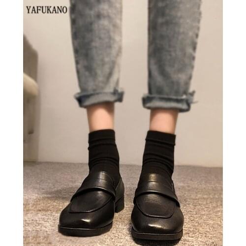 Square Heel Women Pumps Fashion Shiny Patent Leather Low Heels Casual Single Shoe 2020 New Square Toe Student Zapato Mujer