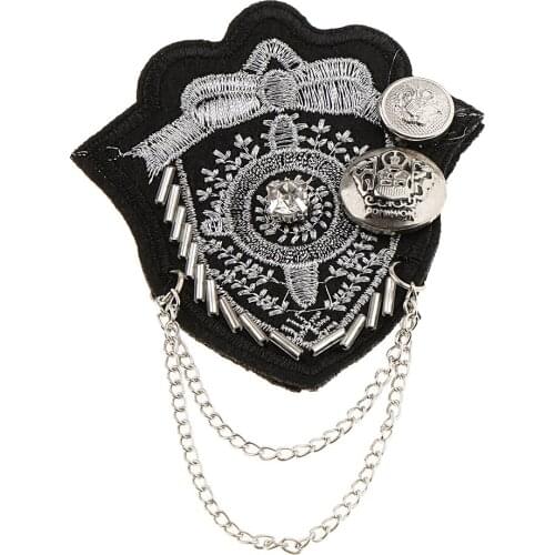 College Wind Classic Brooch Badge Suits Dress Hats Corsage Pin Orenaments