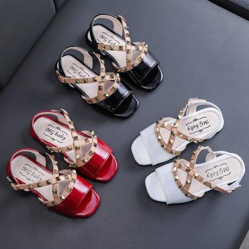 2020 New Summer Girls' Sandals Fashion Rivets Princess Shoes Red White Fish Mouth Shoes Toddler Baby Shoes Size 21-30