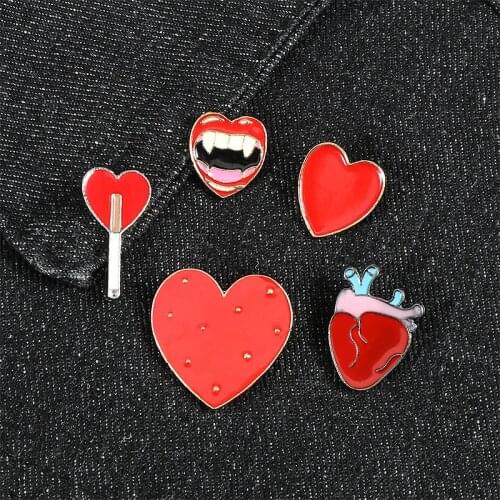 15 Style Heart Brooch Badges Tableware Pizza Finger Sword Heart-shaped Cigarette Doctor Heart Pin Lip Gold Lapel Pin Women Gifts