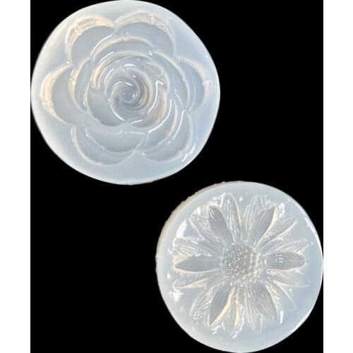 The new mirror crystal epoxy silicone mold Rose flower daisy diy jewelry keychain pendant Cake, bread, jelly, chocolate tools