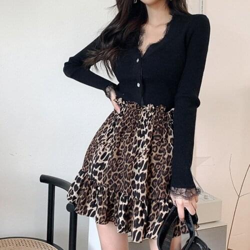 New arrival fashion two piece set women temperament OL v-neck lace black lace top and high waist leopard mini skirt slim set