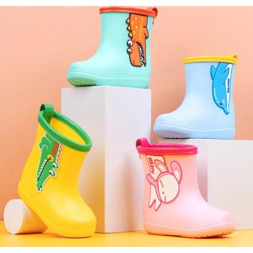 2021Childrens rain boots jelly color cute cartoon boys and girls baby rain boots summer rainy shoes Korean childrens boots
