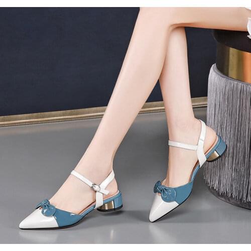 2021 Summer New Sandals Womens Bag Head Low Heel Thick Heel Fashion Fairy Style Matching Korean Version of Pointed Women Shoes