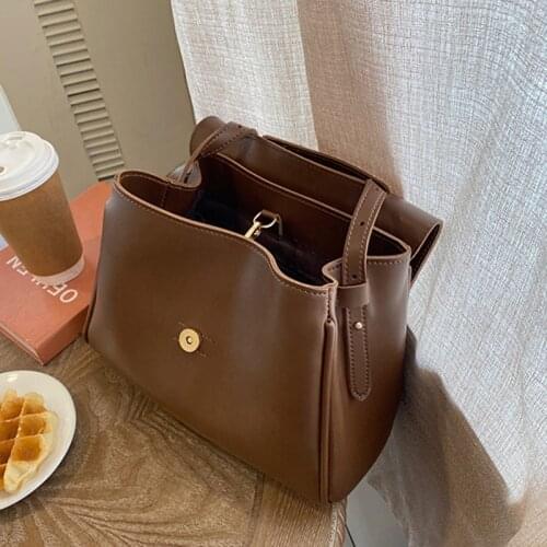 2021 New Fashion Woman Bag Letter Print Trend All-match Ladies Shoulder High Quality Holiday Vacation Bag