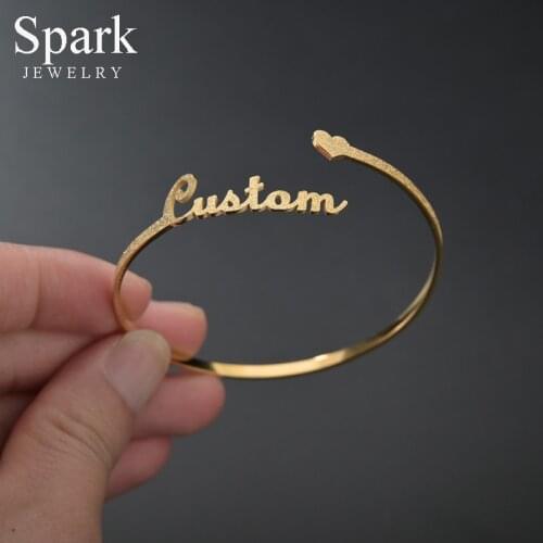 Spark Custom Stainless Steel Frosted Name Heart Charm Bracelet Gold Personalized Nameplate Cuff Bangles For Lovers Birthday Gift