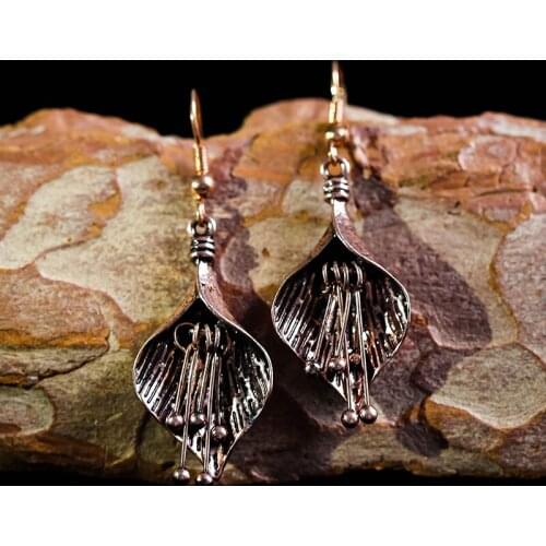 Vintage Bronze Petal Flower Drop Earrings for Women Ethnic Boho Handmade Dangle Tassel Hook Earrings Retro Party Jewelry Gift