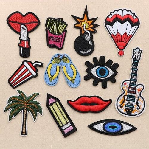 PGY 1 PCS Heart Embroidered Patches for Clothing DIY Stripes Applique Clothes Stickers Iron on Lip Mouse Badges Biker Parches