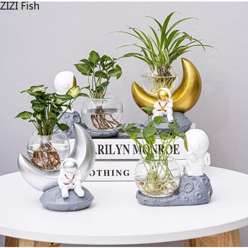 Modern Resin Astronaut Glass Hydroponic Vase Flower Pot Plant Potted Terrarium Decor Moon Astronaut Flower Vase Home Decoration