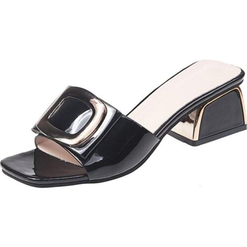 2020 Newest Popular Women Slippers Pure Color Square Head Coarse Heel Womens Wedges Non-slip Comfortable Sandals