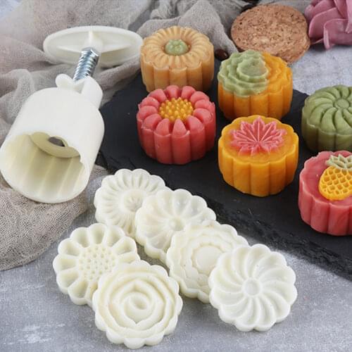 Plastic Moon Cake Mold Baking Pastry Tools Chinese Traditional Festival Round Flower Mooncake Plunger Set 4/6 Stamps 2021 New