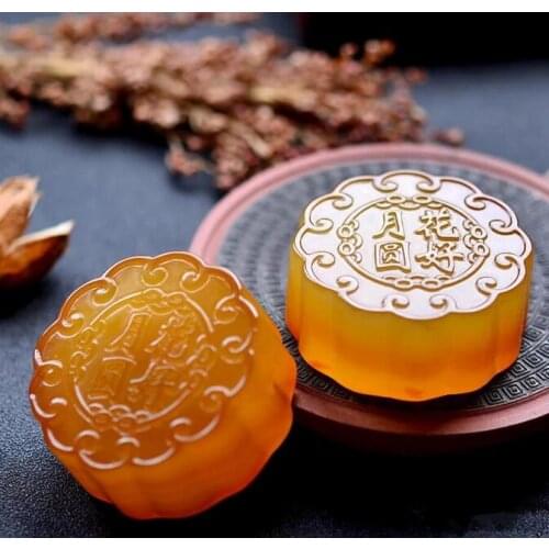 Natural chalcedony moon cake ornament Mid Autumn Festival gift beautiful moon round agate moon cake gift good prod