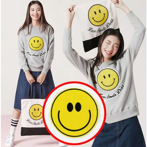 2Pcs Fashion cartoon large yellow smiley cloth cloth embroidery accessories DIY clothes repair holes patch decoration A857