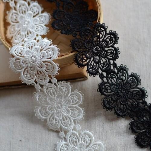 Wholesale Price 3meters/Lot 5CM Width White Black Burgundy Water Soluble Flower Lace Trim Sewing Floral Lace Fabric Trims Z432