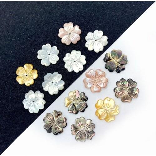 Natural Sea White Shell Pendant Beaded Wholesale Carved Flower Shape DIY Jewelry Necklace Earring Accessories Charm