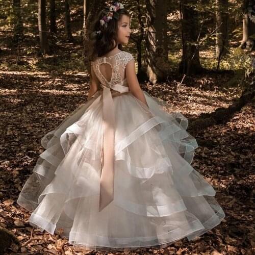 New Flower Girl Dress Elegant Champagne Lace Appliqué Sleeveless Cascading Kids Pageant Gowns For Weddings First Communion Dres