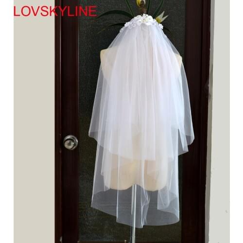 LOVSKYLINE White and Ivory 2 layers Bridal Veil Beautiful Flowers Cathedral Short Wedding Veils Cut Edge With Comb Bride Veils