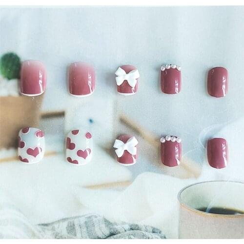 24pcs Love Heart Print Nail Patch Glue Type Removable Short Paragraph Fashion Manicure Save Time False Nail Patch MPwell