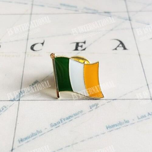 Ireland National Flag Lapel Pins Crystal Epoxy Metal Enamel Badge Paint Brooch Souvenir Suit personality Commemorative