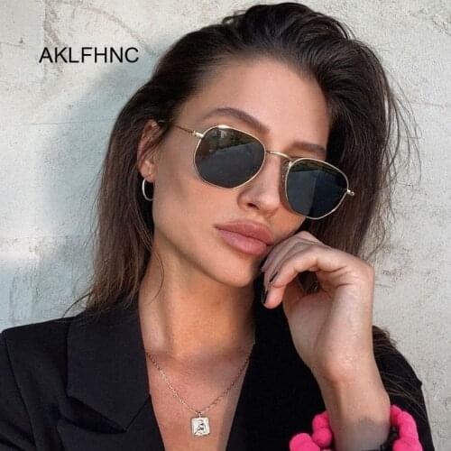 Fashion Square Sunglasses Women Designer Luxury Women Man Cat Eye Sun Glasses Classic Vintage UV400 Outdoor Oculos De Sol