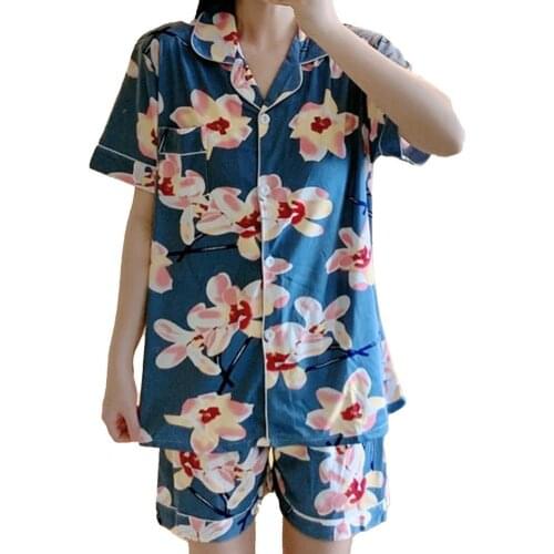 2pcs Women Outfit Short Sleeve T-shirt Elastic Waist Shorts Floral Print Top Shorts Two Pieces Set Homewear for Summer Beach