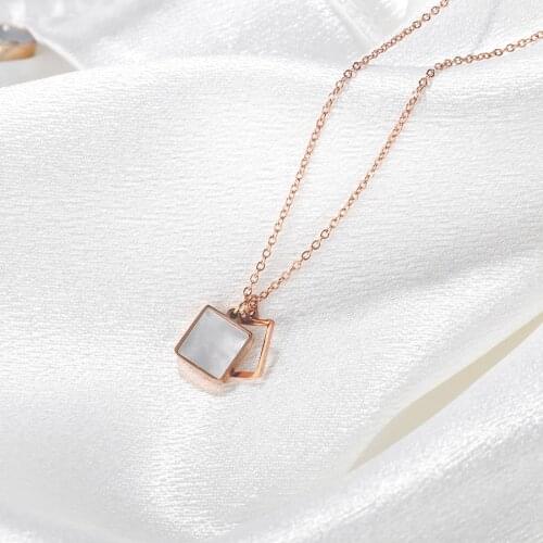 2021 New Simple Natural Fritillary Square White Shell Pendant Necklace Metal Geometric Clavicle Chain Jewelry For Women
