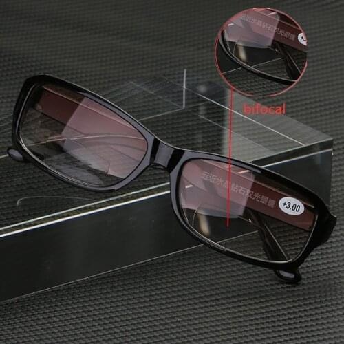 Reading Glasses Bifocal Multifocal Men Women Auto Focus Lightweight Presbyopic Glasses Magnifying Plastic Black Near and Far 150