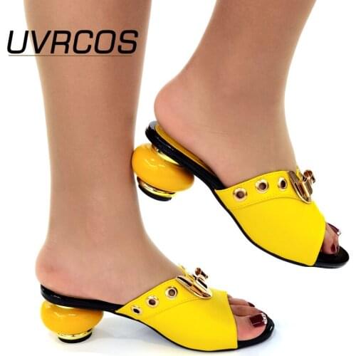 New Yellow Color Ladies Shoes Party Wedding Shoe Decorated with Rhinestone Italian Ladies Summer High Heels Slip on Slipper Shoe