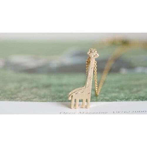 Fashion plated cute giraffe Necklace Pendant Necklace for women