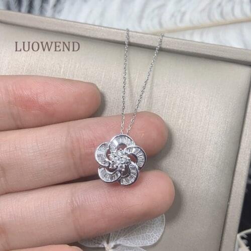 LUOWEND 18K Solid White Gold Pendant Necklace Real Natural Diamond Women Trendy Engagement Necklace Flower Shape Design