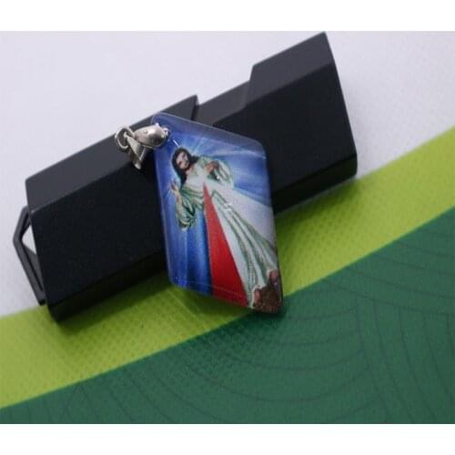 Christ beckoned Jesus like a medal Jesus is the cross jewel medal. Glamour Jesus Icon Cross Jewelry Gift