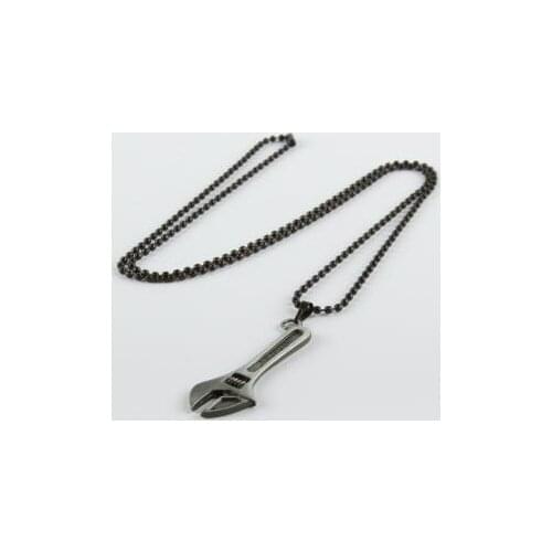 Key Figured Metal Male Necklace