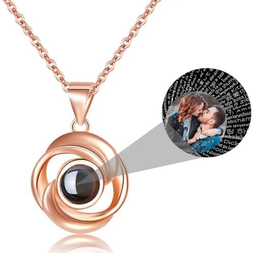 New Rose Shape 100 Languages I Love You Customized Projection Pendant Personalized Custom Photo Name Necklace Women Jewelry Gift