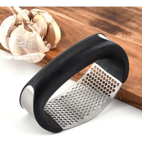 Stainless Steel Arc Garlic Press Household Kitchen Manual Garlic Press Garlic Masher Simple Garlic Press