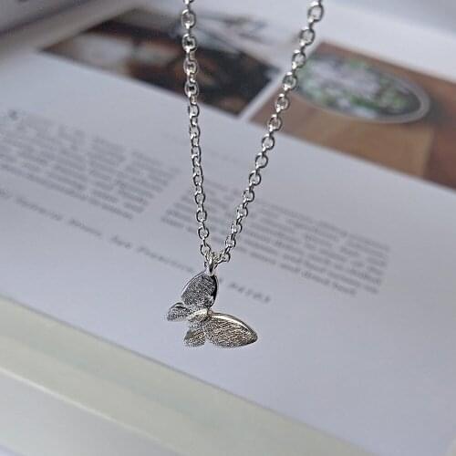 New Fashion Butterfly Pendant Necklace Female Choker Accessories Trendy Silver Plated Necklace Women Clavicle Bijou Lady