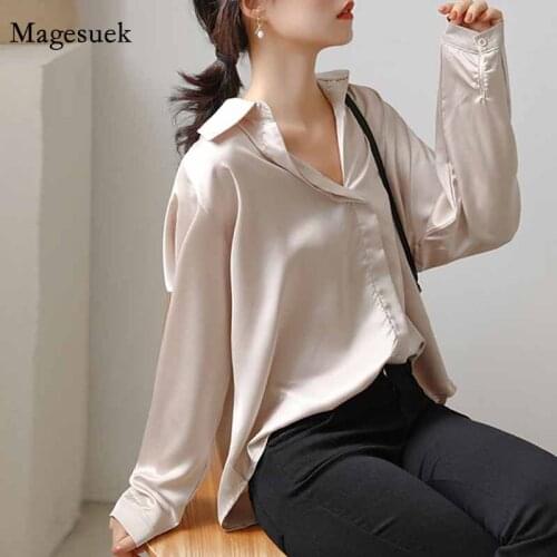 Solid Vintage Office Chic Tops Korean Fashion Chiffon Shirt Ladies Tops Autumn Blouses Women 2021 V-Neck Button Clothing 7977
