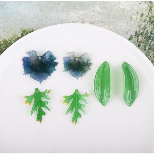 40pcs DIY Jewelry Findings Resin Leaf Maple Charms Heat Shrinkable Handmade Ornament Earring Necklace Pendant Garment Accessory