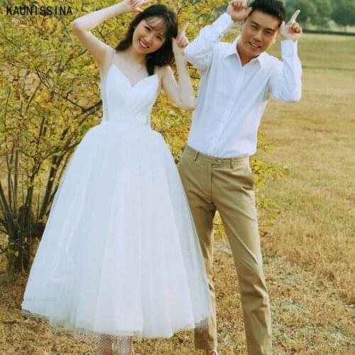 KAUNISSINA Simple Tulle Wedding Dresses Spaghetti Straps Sleeveless V-neck A-Line Bride Dresses White Beach Wedding Gowns