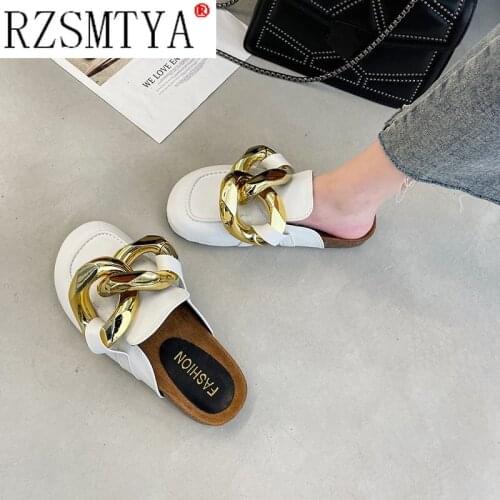 2021 Brand Design Gold Chain Women Slipper Closed Toe Slip on Mules Shoes Round Toe Low Heels Casual Slides Flip Flop Plus Size
