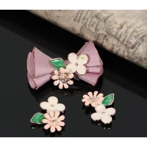 2017New 100Pcs Daisy and White Flower alloy Button for DIY wedding decoration or hair accessories RM186